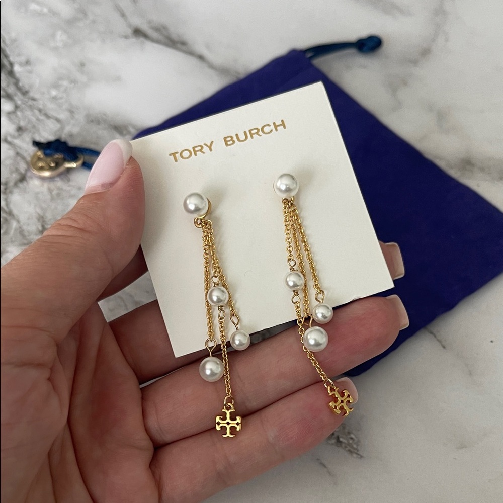$125 New Authentic Tory Burch Gold and Pearl Drop Chain Logo Earrings drops